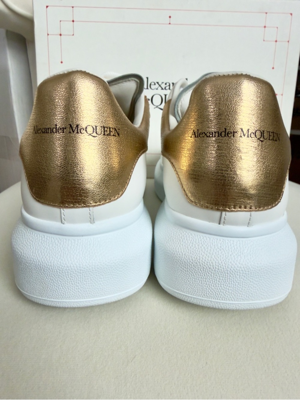 Alexander McQueen Oversized Larry Sneaker White Gold Men’s Leather 41 8 in Box - Picture 10 of 16